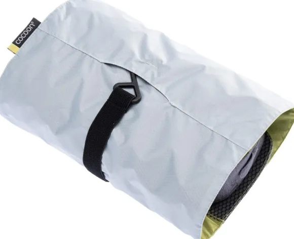 Cocoon Hanging Toiletry Kit Minimalist Light
