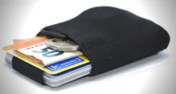 MakakaOnTheRun Kartenetui Pull Tab